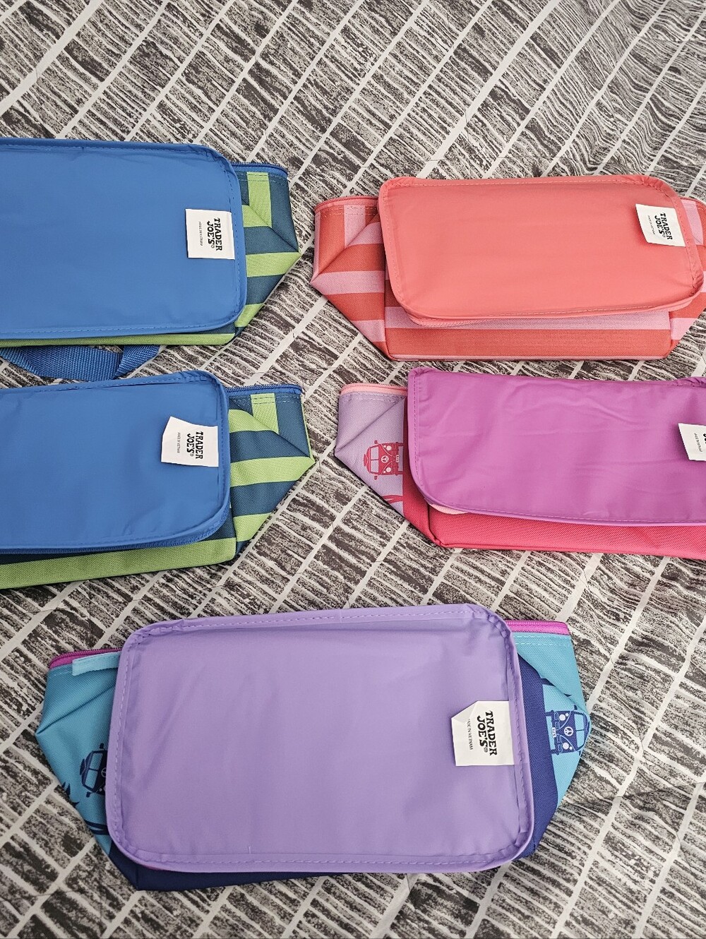 Trader Joe's Mini Insulated Bag Set 5 Pc 2026 - Picture 3 of 3